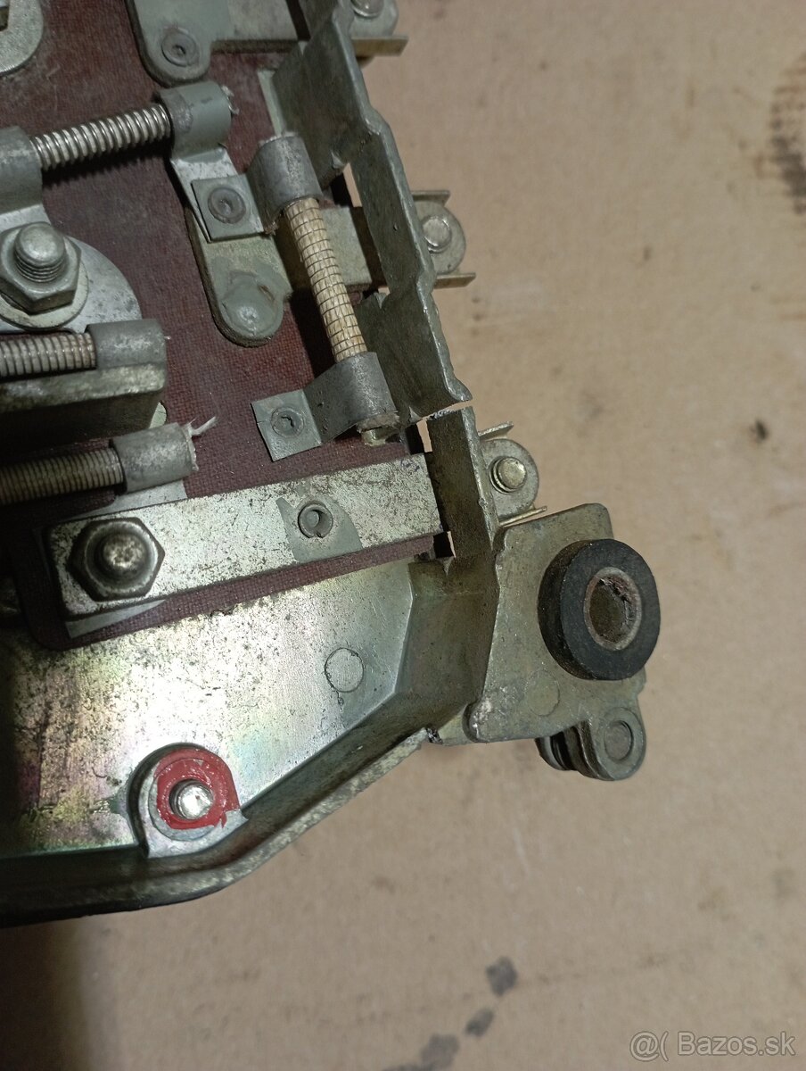 Regulátor napätia uaz, Volga, GAZ 69 - 4