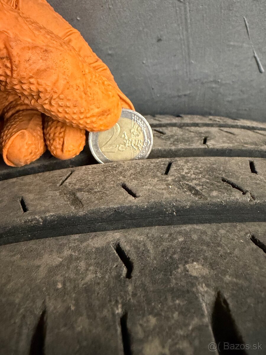 NOKIAN ROADIAN CT8 225/70/R15C - 4