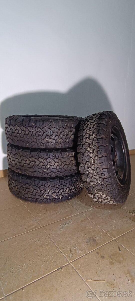 Predám pneumatiky na Daciu 215/65 R16 103/100 - 4