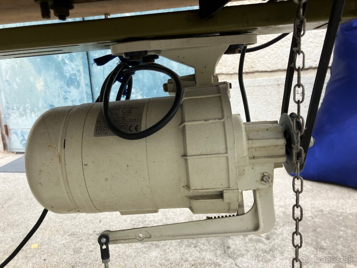 Predám šijací stroj Rimoldi. - 4