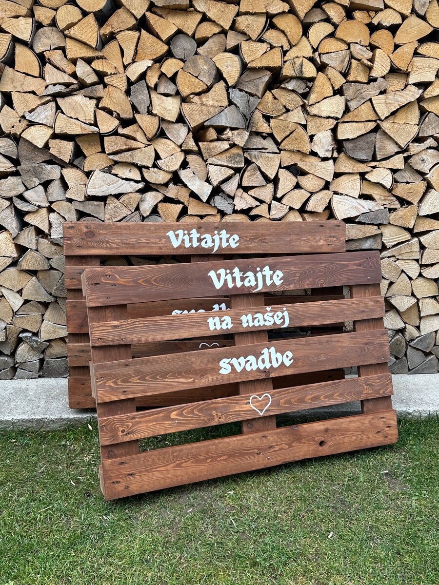 Palety s nápisom Vitajte na našej svadbe🖤 - 4