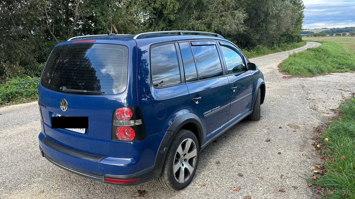Volkswagen Cross Touran 2.0 TDI DSG - 4