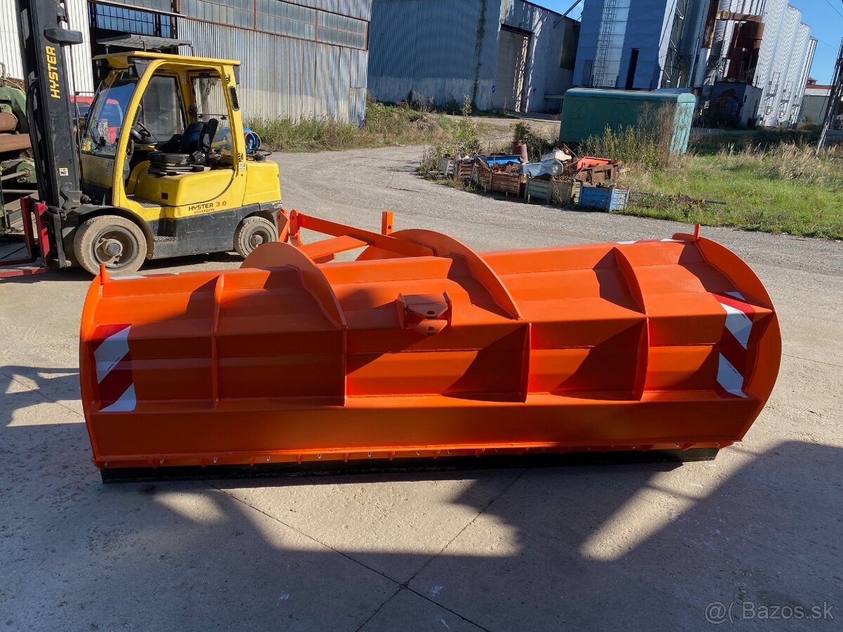 Predám snehovú radlicu 3m záber - 4