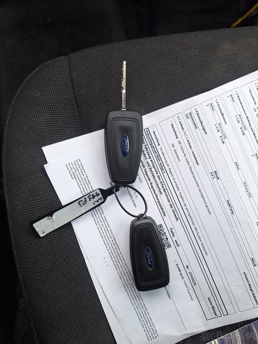 FORD TRANSIT CUSTOM 2,2TDCI KLÍMA ŤAŽNÉ - 4