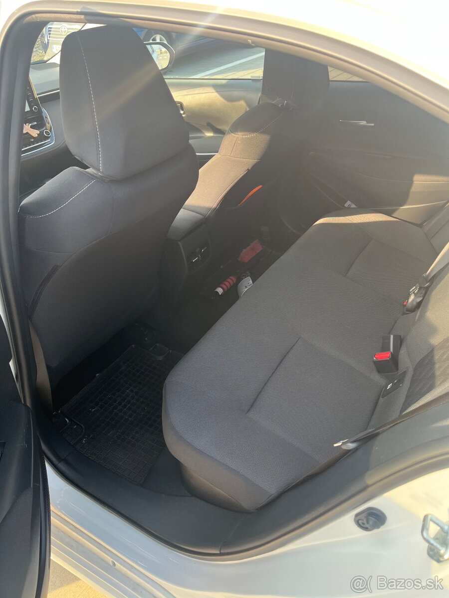 Toyota corolla 1.8 hybrid - 4