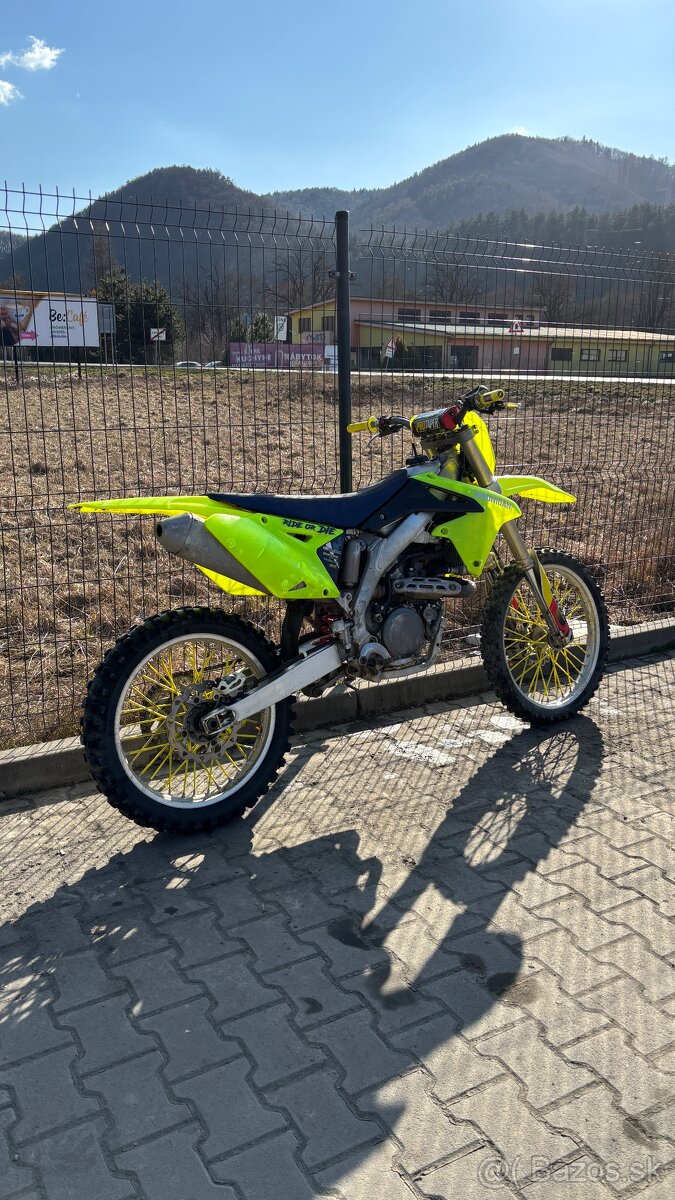 Suzuki RM-Z 450 (2013) – Striekačka - 4