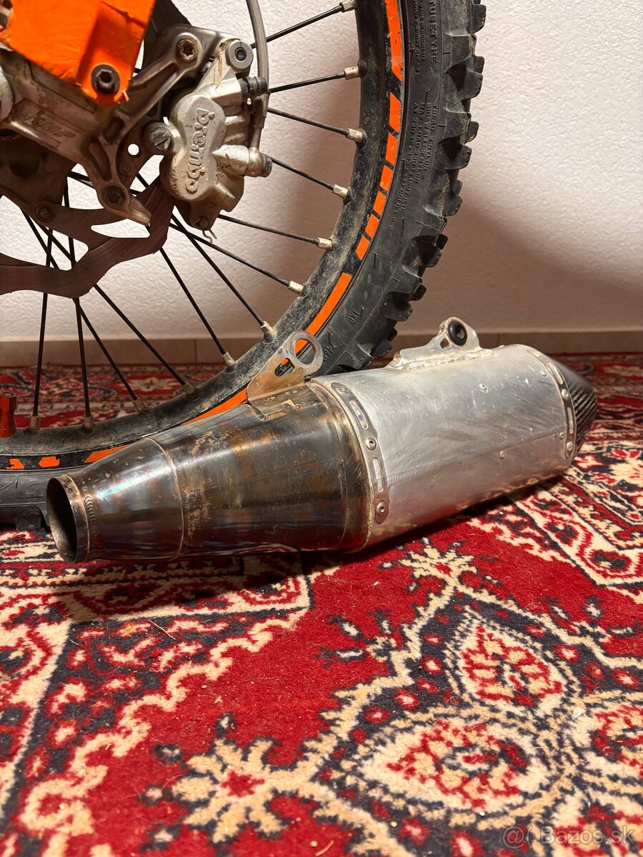 výfuk Yoshimura RS-4 - 4