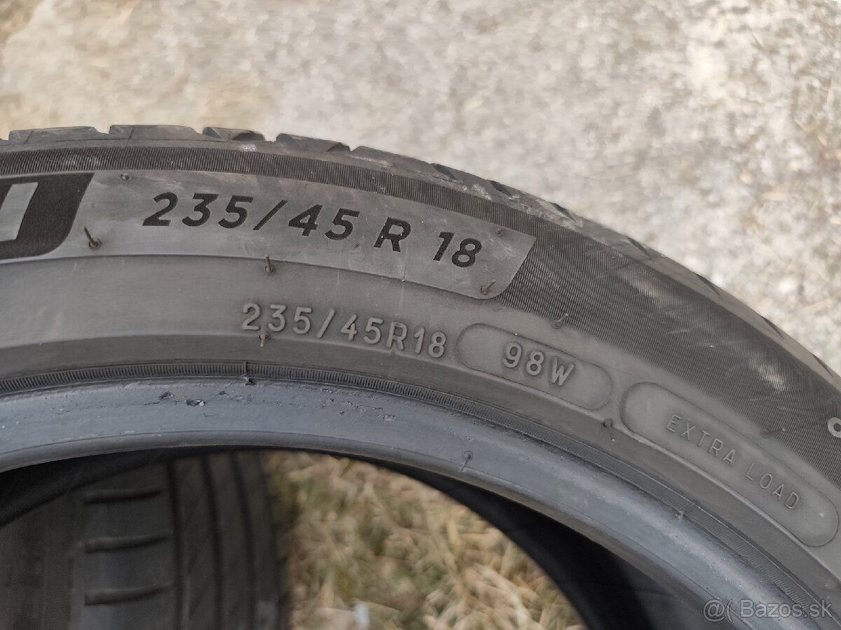 235/45R18 98W Michelin letná - 4