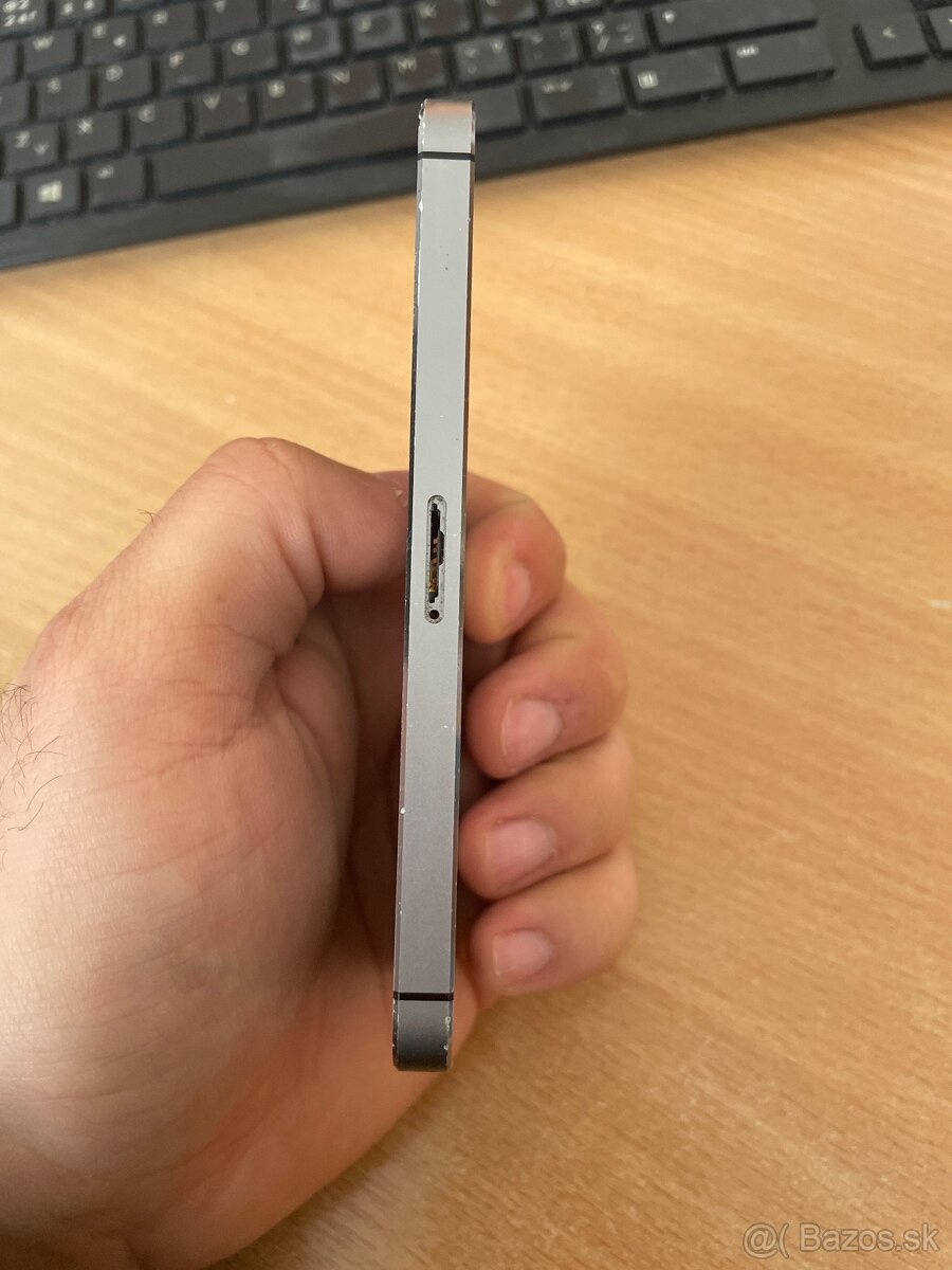 iPhone 5S na náhradné diely - 4