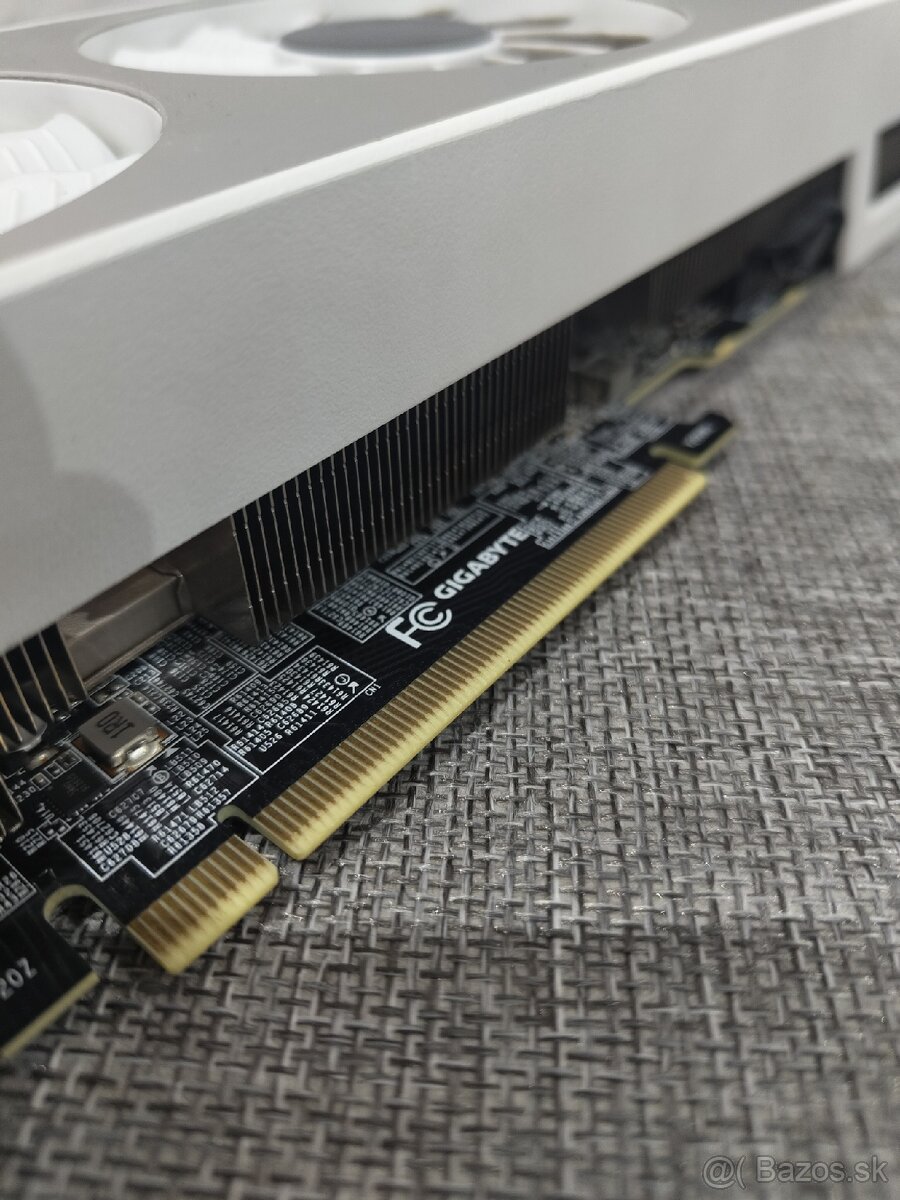 GIGABYTE RTX 3070 VISION OC 8GB - 4