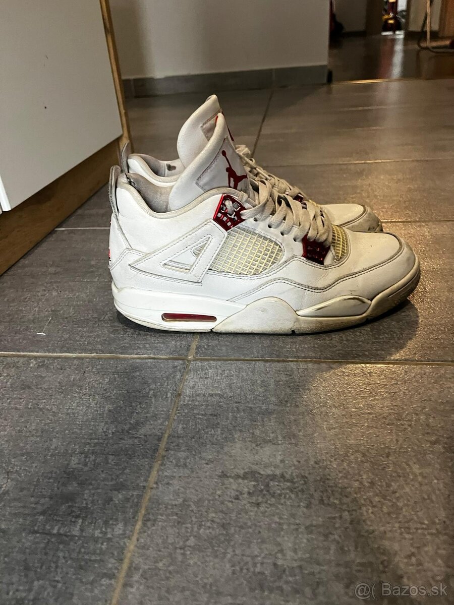 Jordan 4 Retro - 4