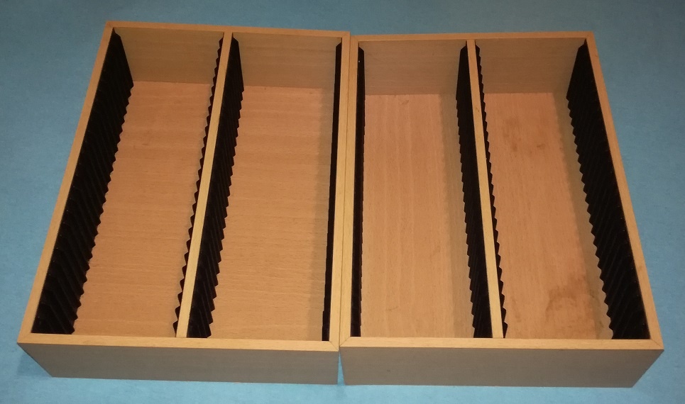 Drevený pekný stojan-box na 50CD - 4