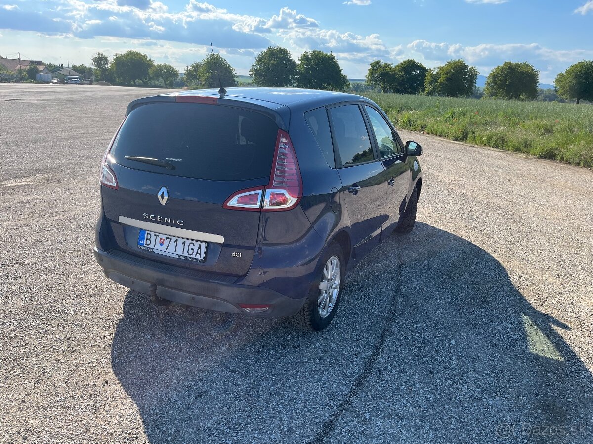 Renault Megane Scenic 1.5 - 4