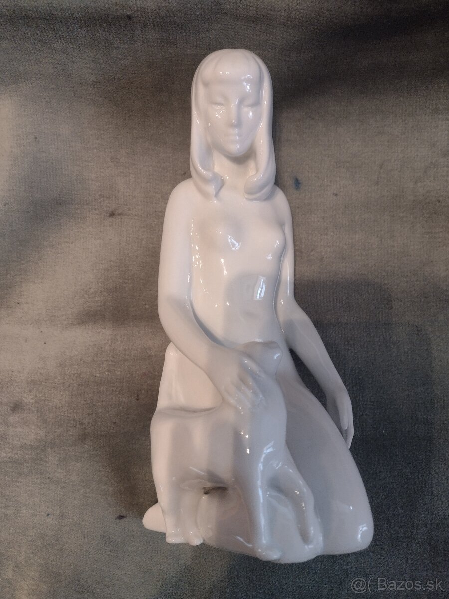 Soška Žena s mačkou - 4