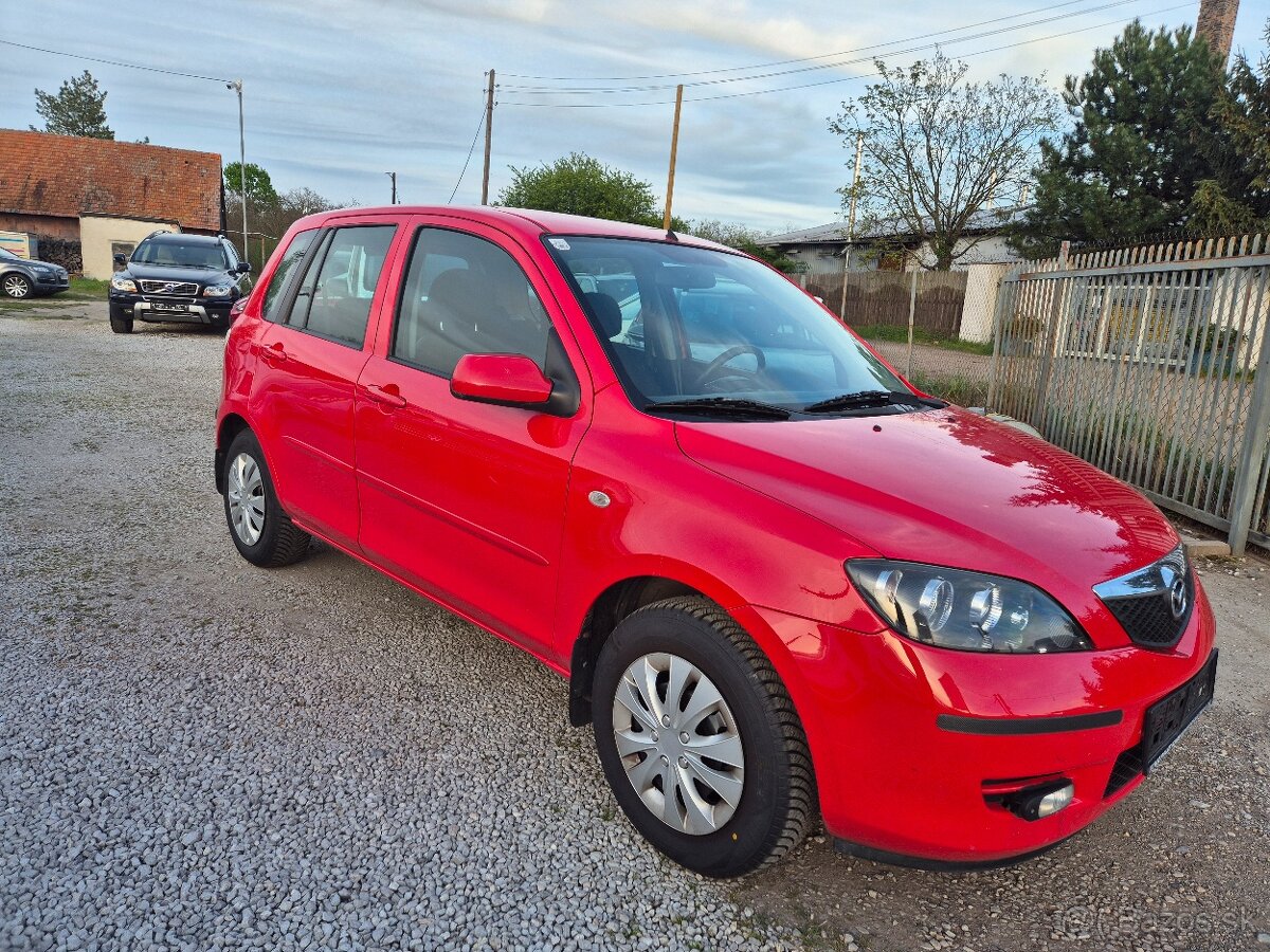 Mazda 2 - 4