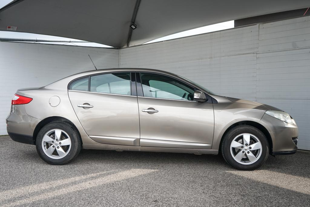100- RENAULT Fluence 2010 benzín 1.6i 81kw - 4