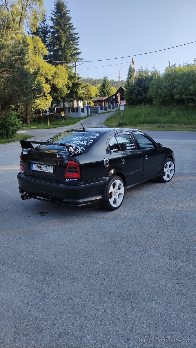 Octavia 1.8 Turbo Elegance - 4