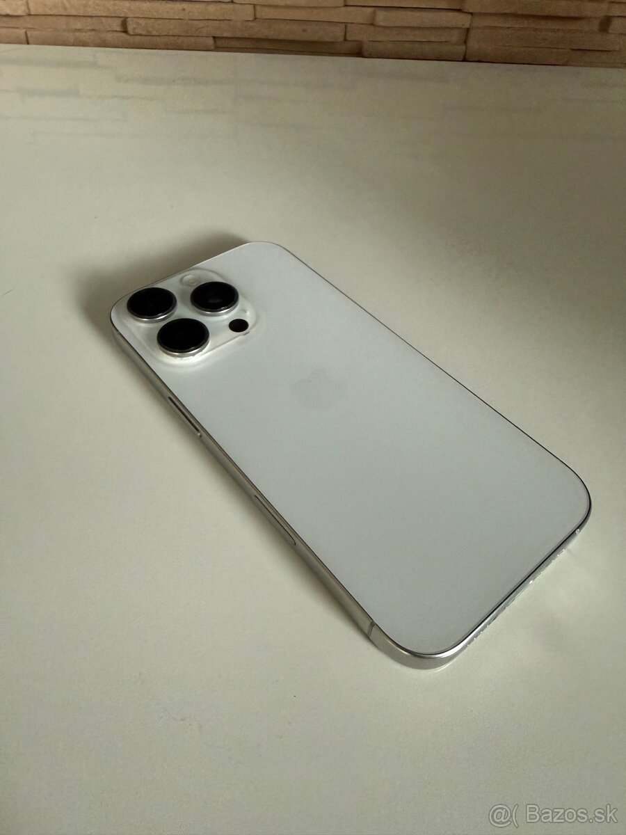 Predam IPhone 16 pro 256gb biely - 4