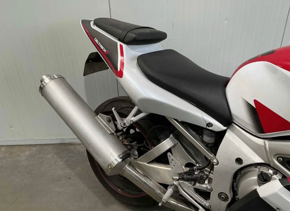 Yamaha YZF-R6 - 4