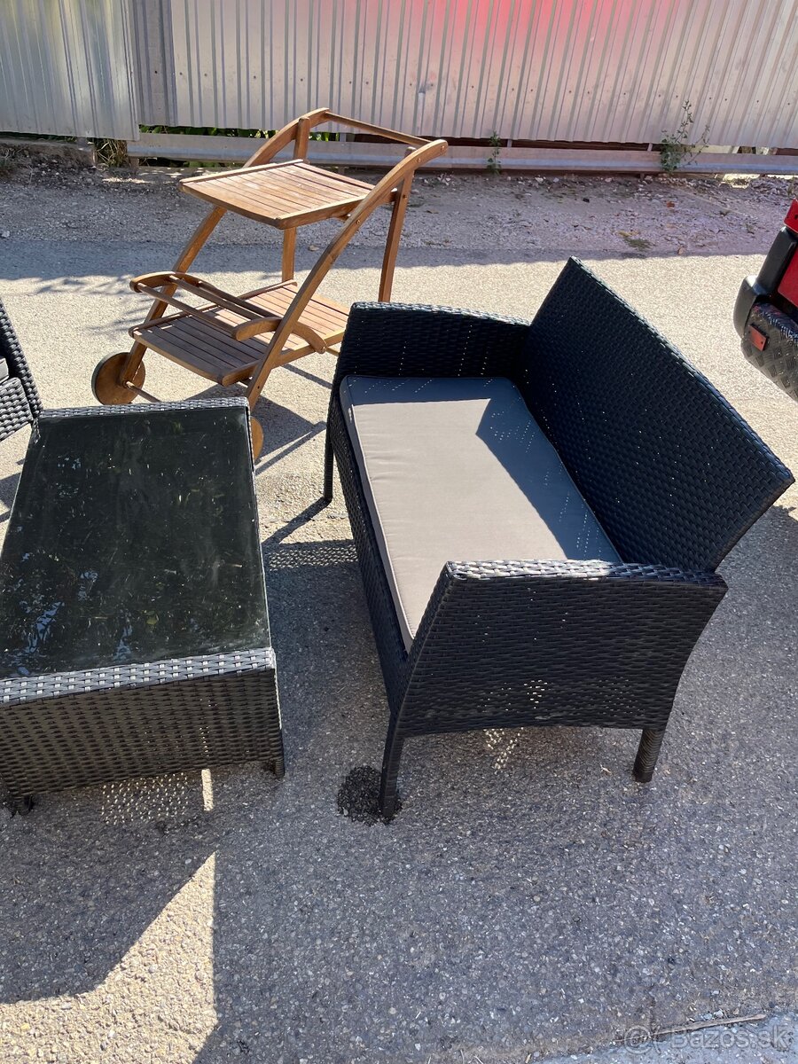 Ratanové sedenie plus servírovací stolík - 4