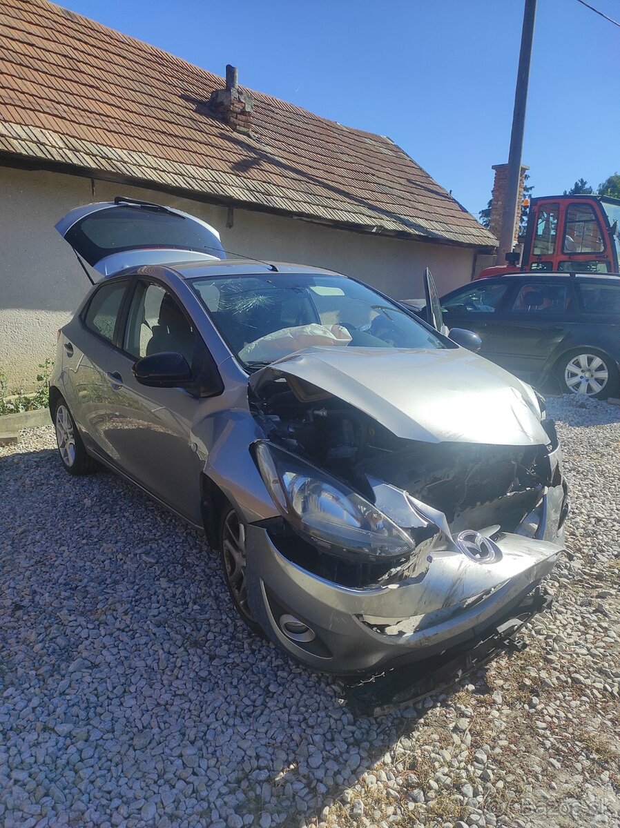 Mazda 2 (2013), 1.3 benzín, 128 000 km - 4