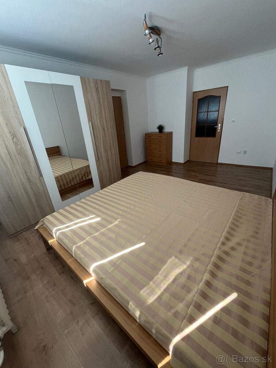 3-izbový byt (65 m²) s balkónom – HLOHOVEC- voľný ihneď - 4