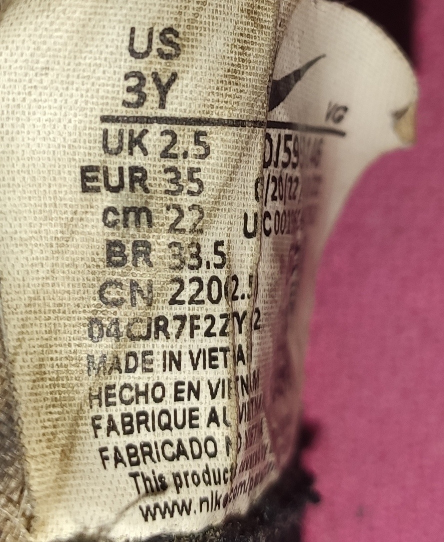 Predám kopačky NIKE (veľkosť 35) - 4