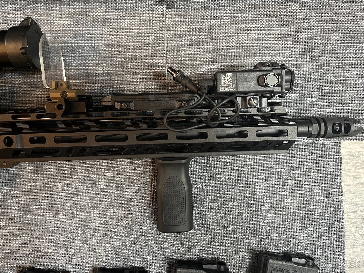 Predám airsoftku Novritsch SSR-15 spolu s príslušenstvom - 4
