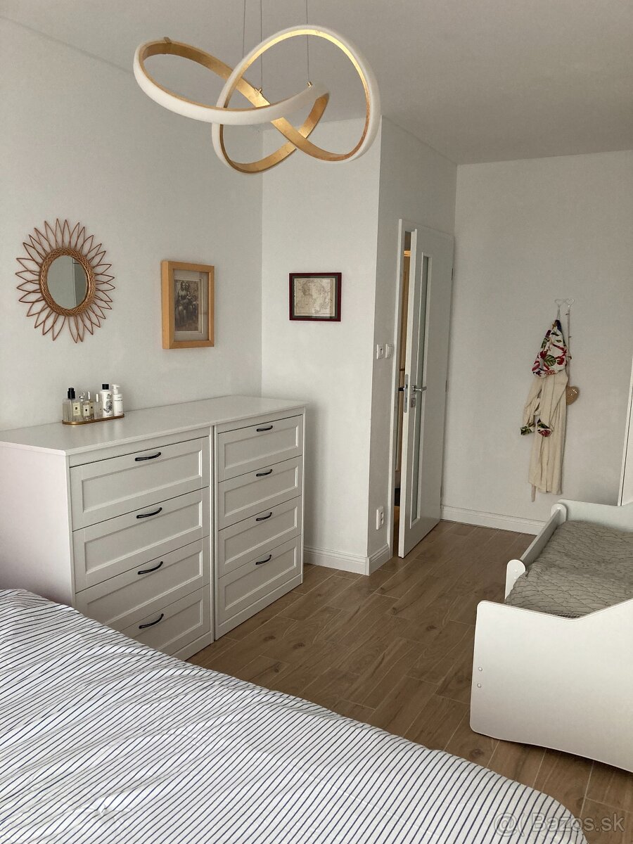 Prenajmem dom v radovej zástavbe 5 km od Nitry - 4