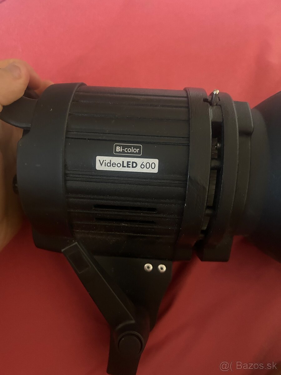 Svetlo quadralite VideoLed 600 - 4