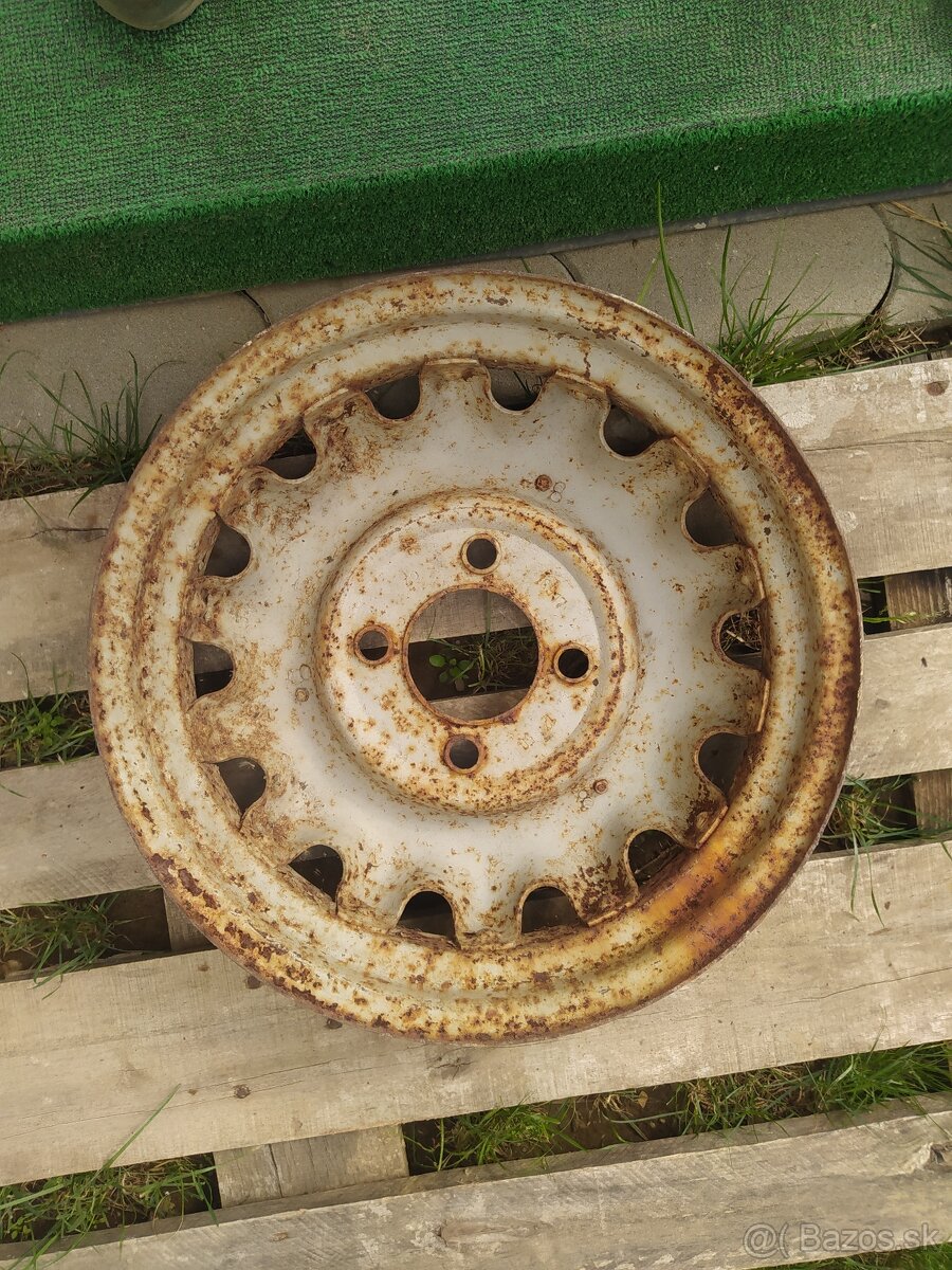 ND Škoda Octavia, Spartak - 4