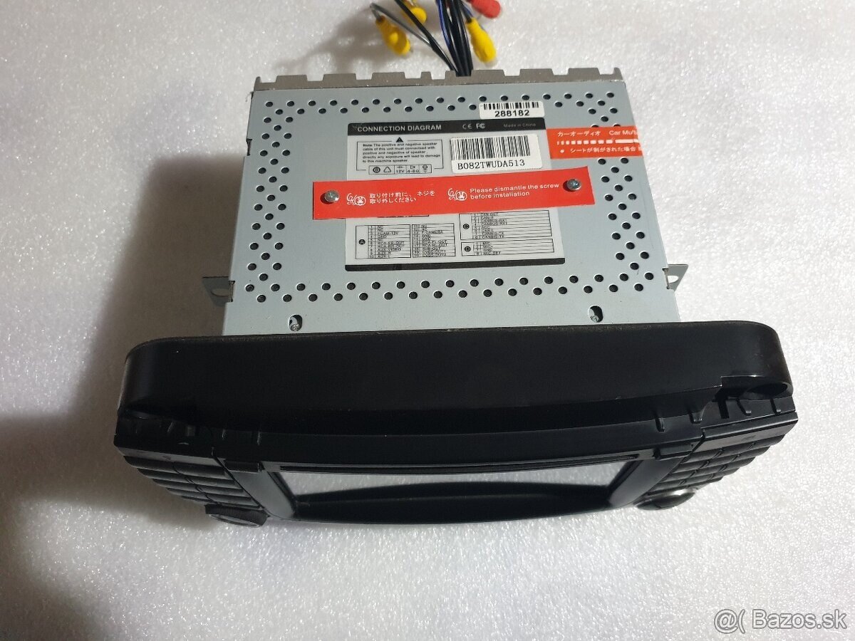 Predam autoradia na Mercedes C ,E,S - 4