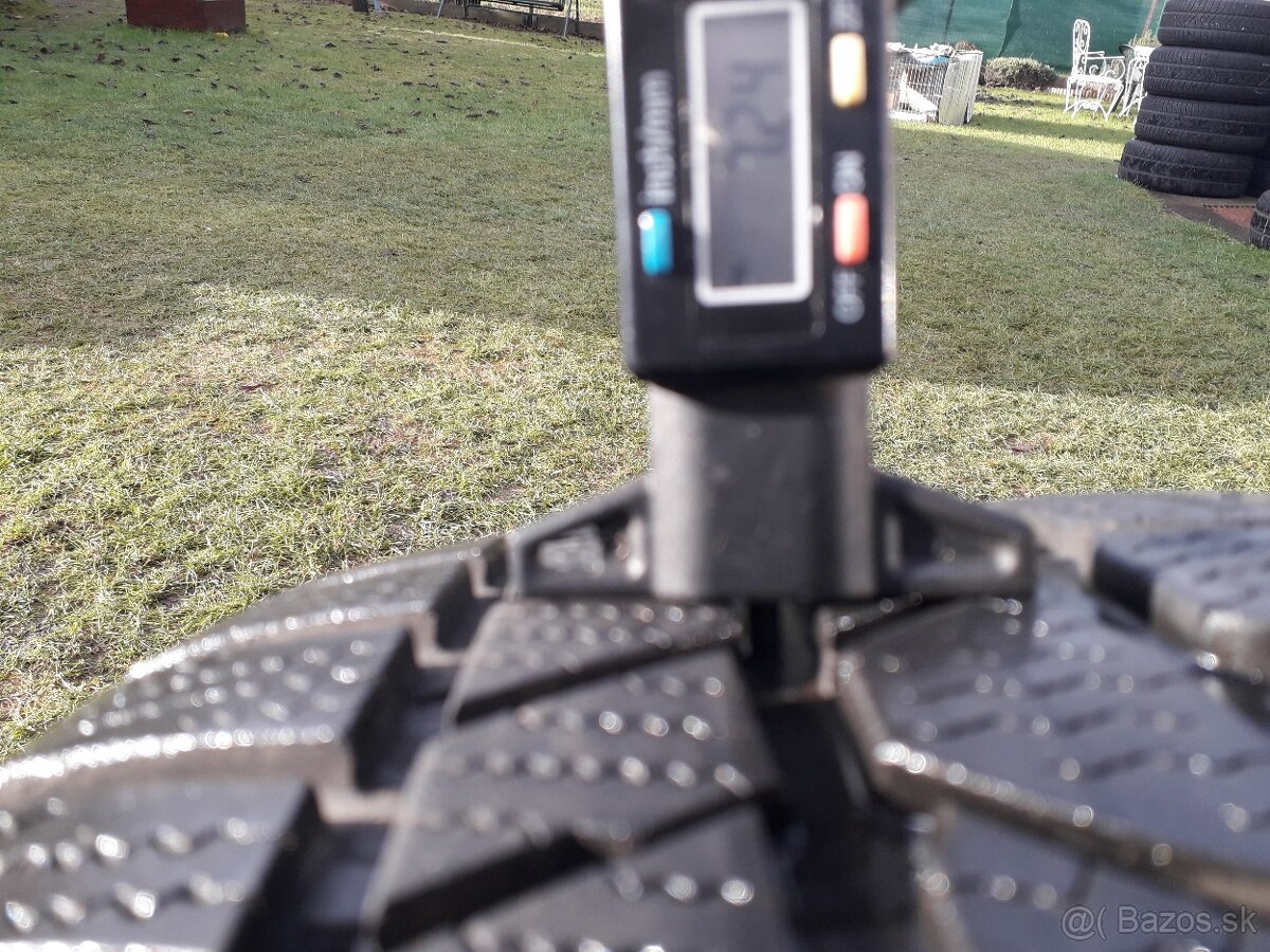 225/40 r18 zimne pneumatiky - 4