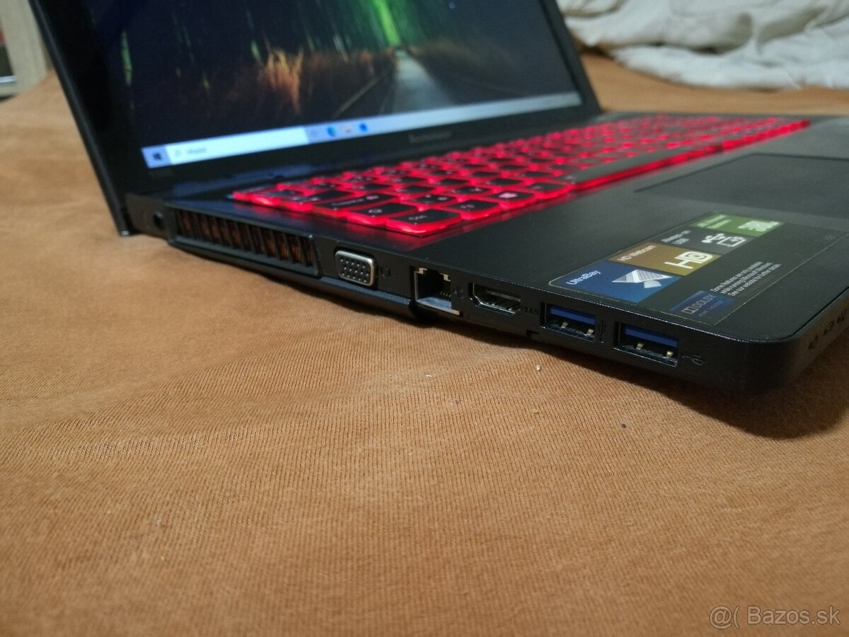 Lenovo Y500. i7-4-jadro. 15,6 FHD. 16 GB RAM. 256 GB SSD+1TB - 4