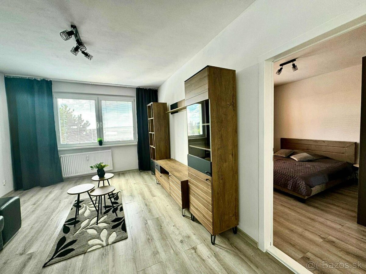 Na prenájom novozrekonštruovaný 2 - izbový byt VK - 4