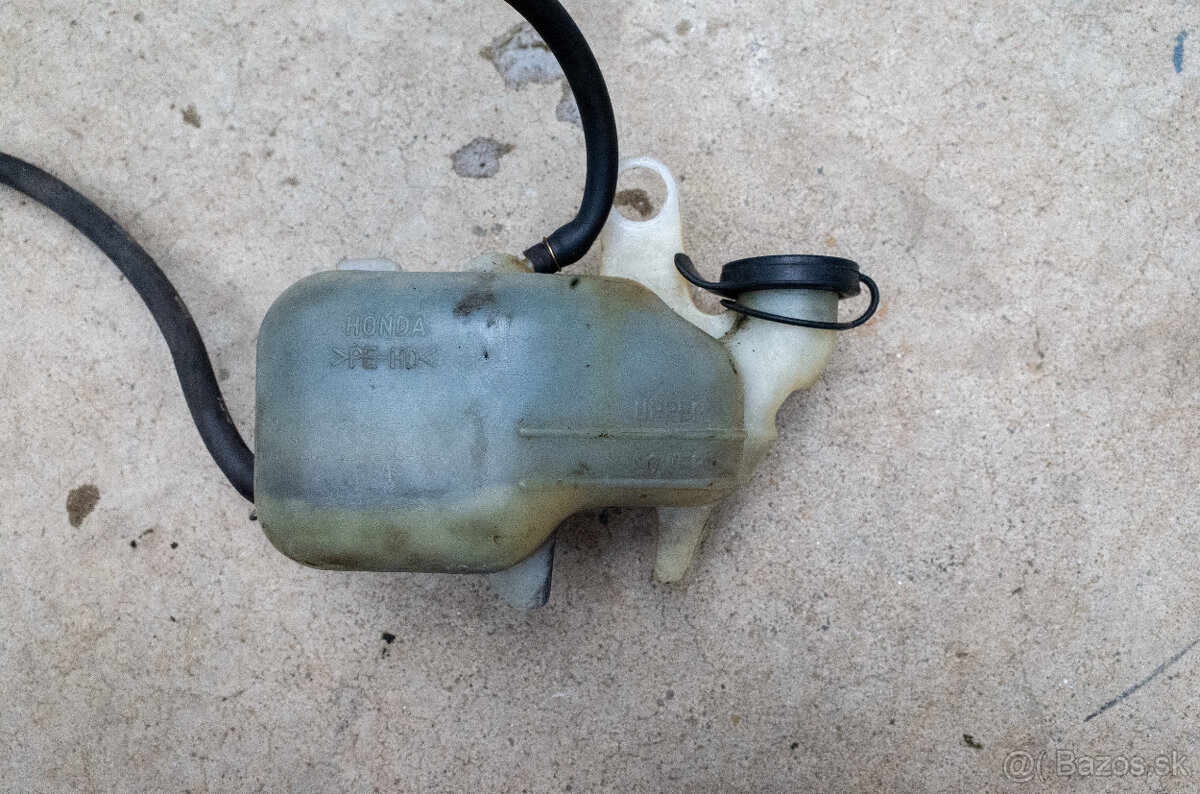 Honda CBR600 F4i (2001–2006) – Ľavá stúpačka, drobnosti - 4