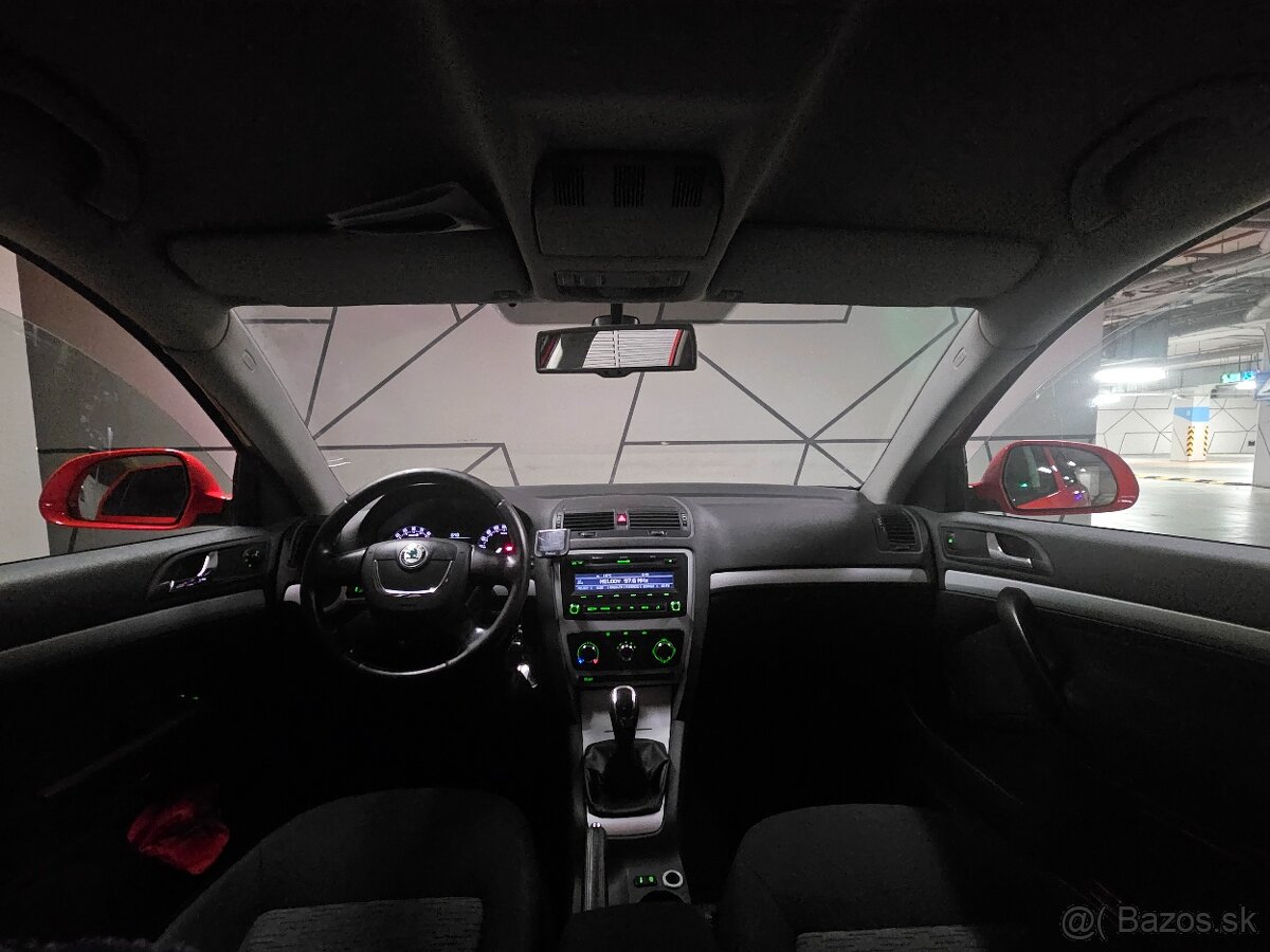 ŠKODA OCTAVIA 1.6TDI COMBI ●2.MAJITEL●ŤAŽNÉ ZARIADENIE ● - 4