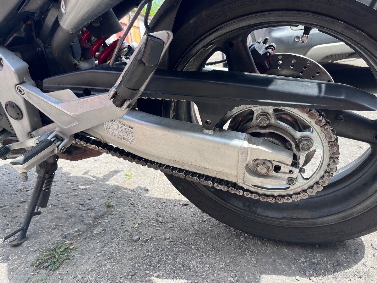 Honda hornet 900 - 4