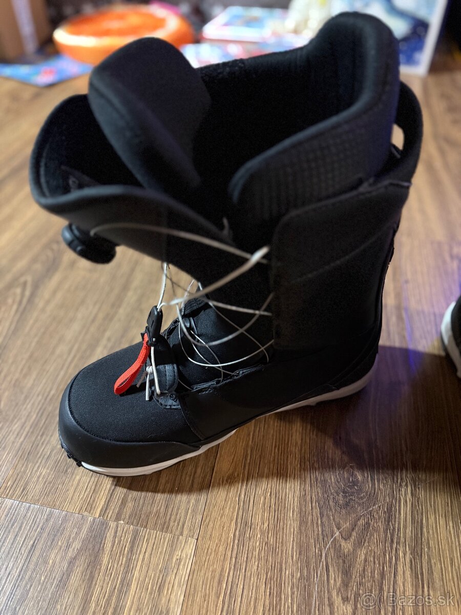 Snowboardove topanky Gravity vel: 9,5 - 4