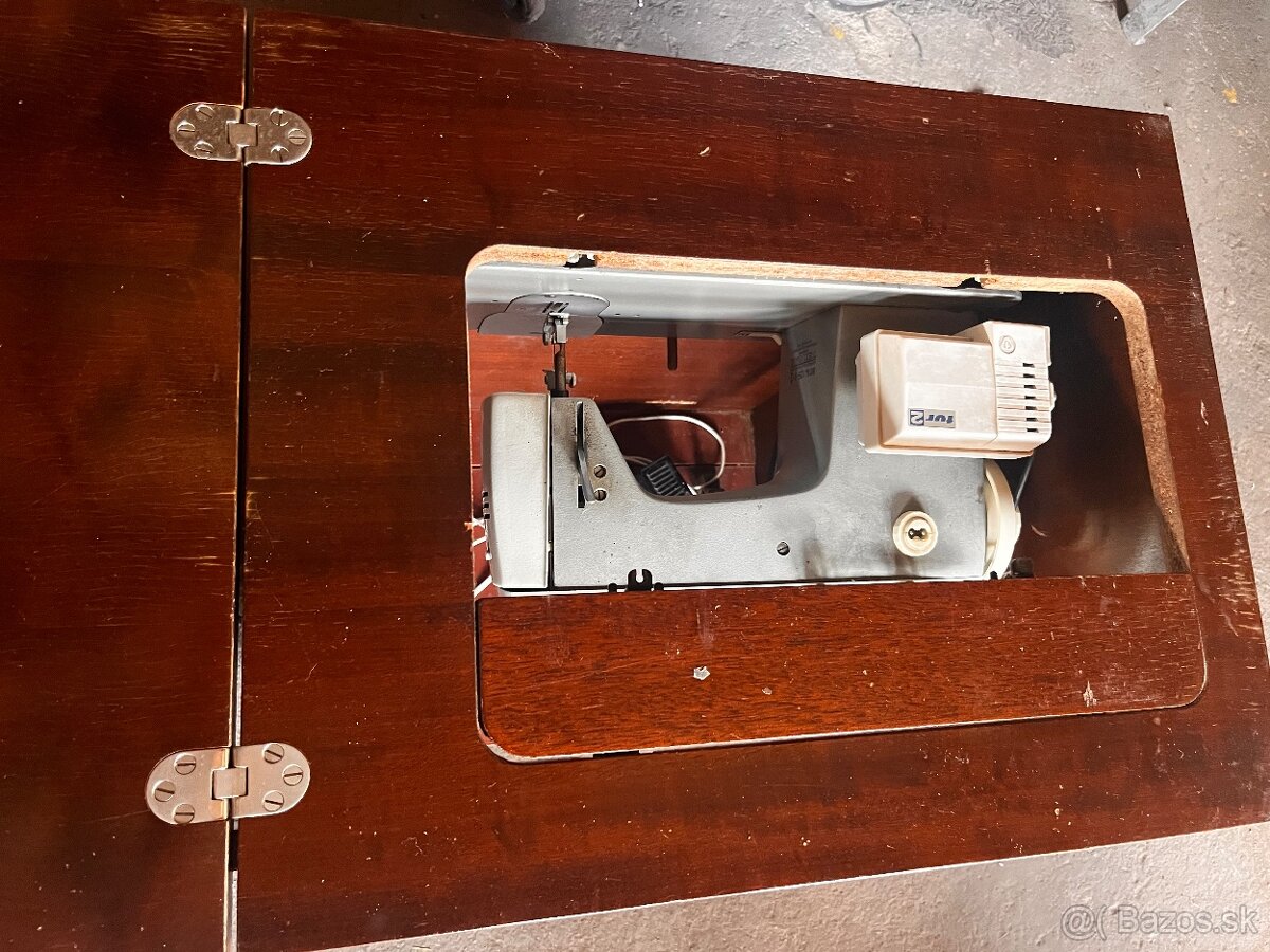 Šijací stroj Veritas - 4