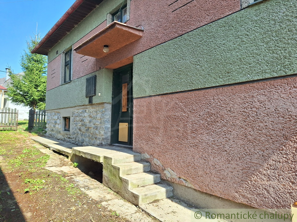 Priestranný dom na Liptove, ktorý má výhľad z izby na Kriv - 4