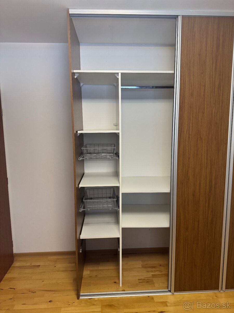 Šatníková skriňa roll-door - 4