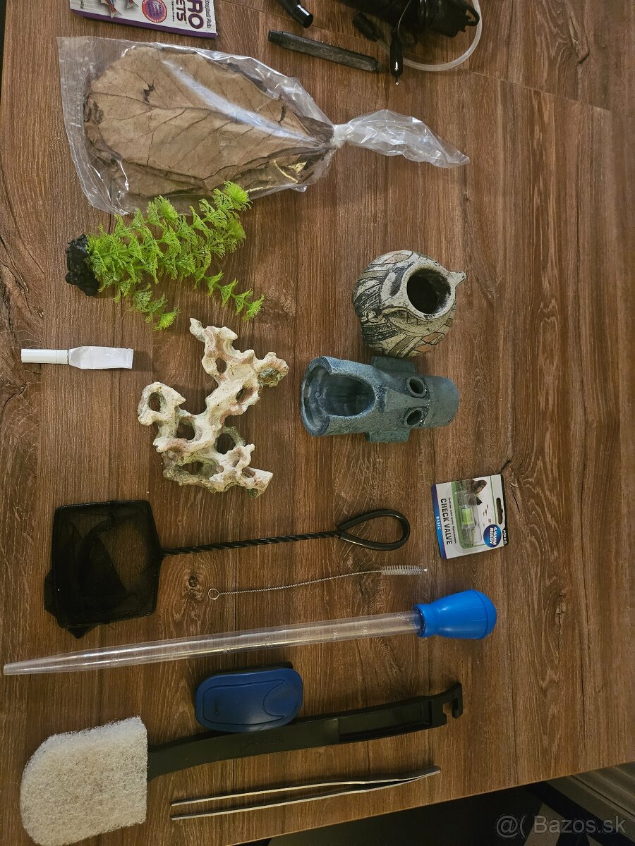 Akvárium 30l + prislusenstvo - 4