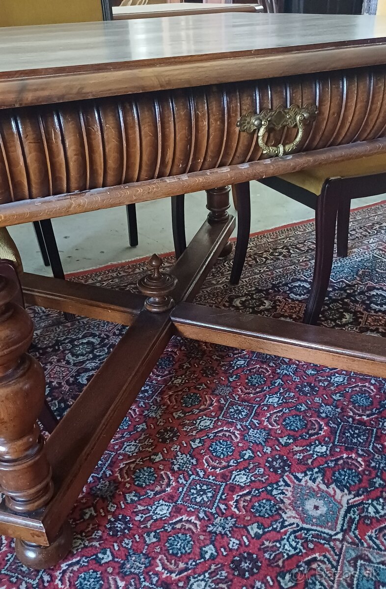 Starožitný nabytok - 4