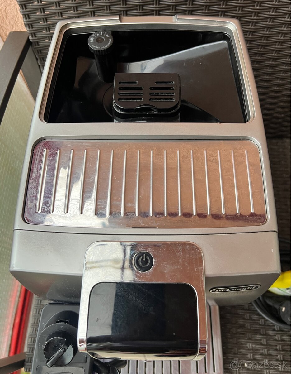 Automatický kávovar Delonghi Dinamica - 4