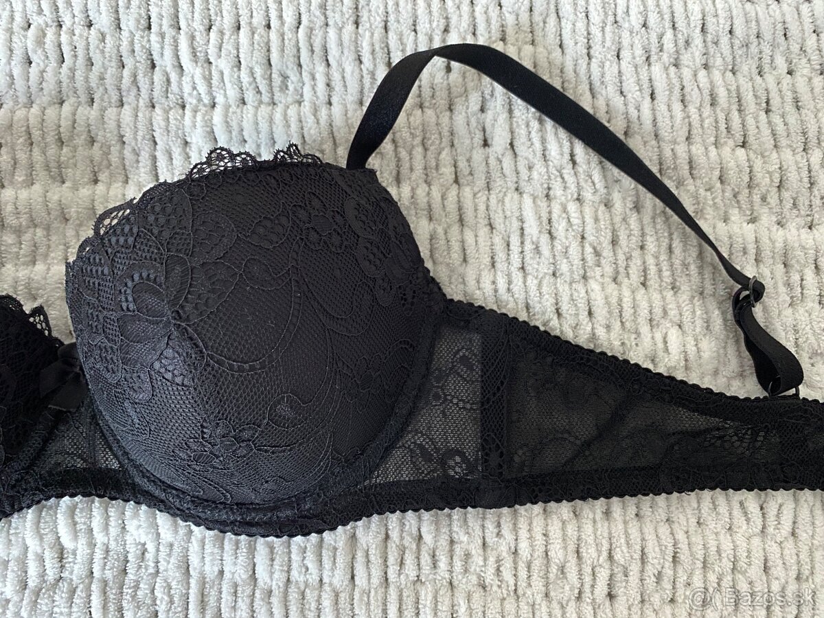 ČIERNA ČIPKOVANÁ PODPRSENKA - 4