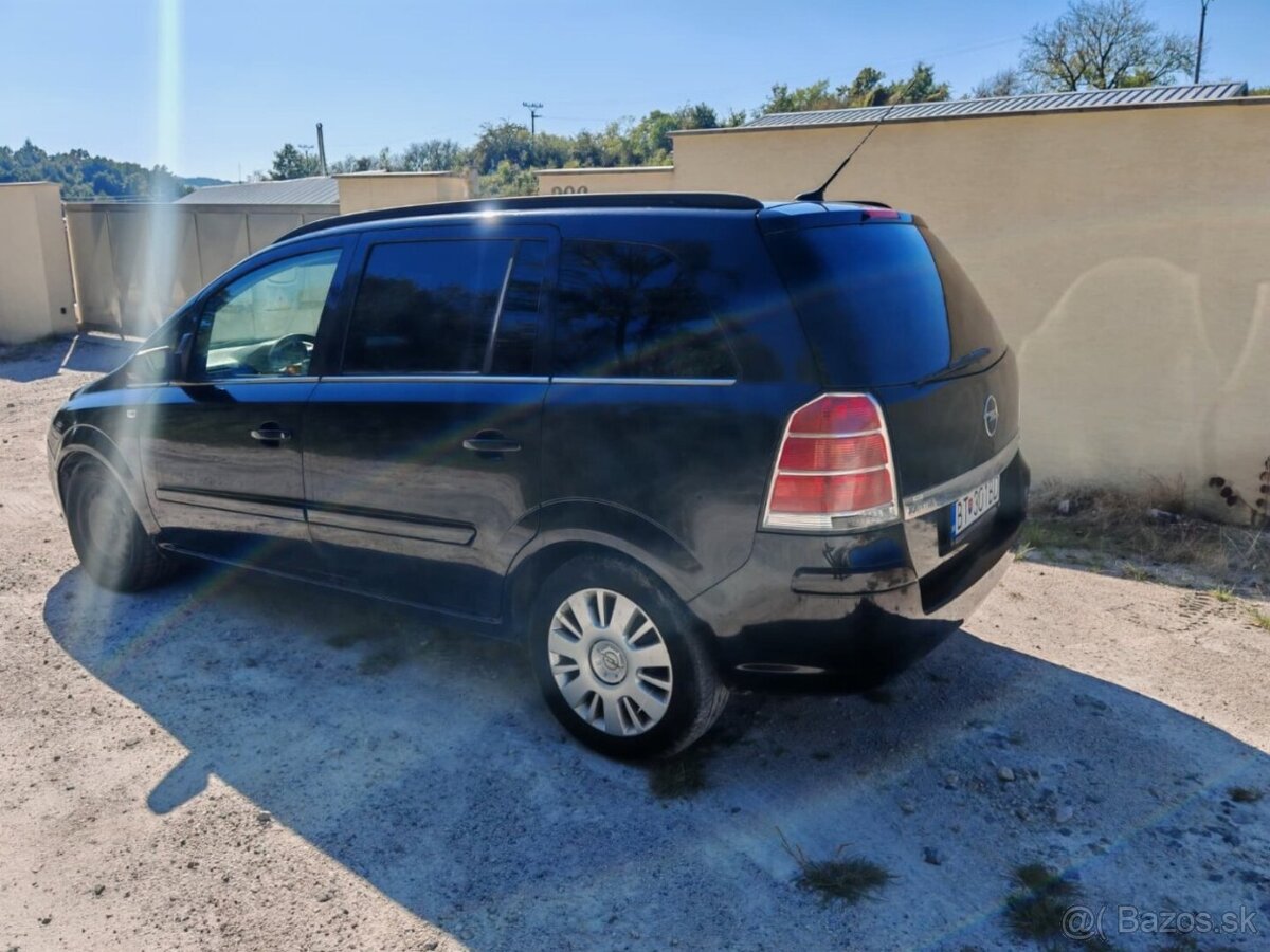 Rozpredam OPEL ZAFIRA B 2008 - 4