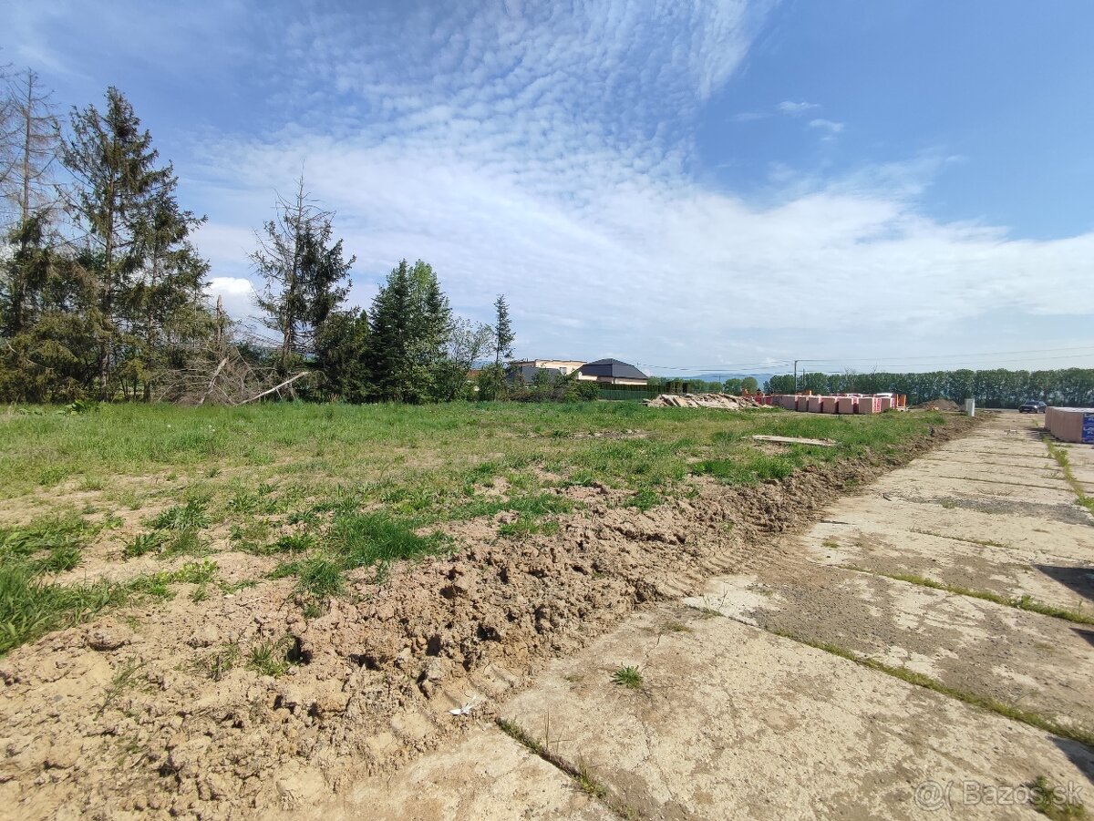 Predaj 3 pozemkov v obci Hnojné - 4