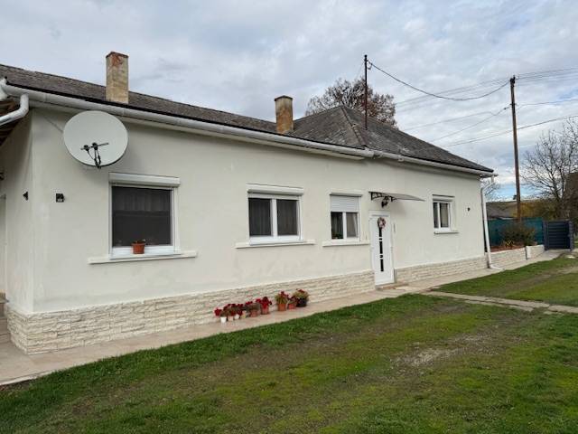 Kolesár reality predáva rodinný dom v obci Hidvégardó - 4