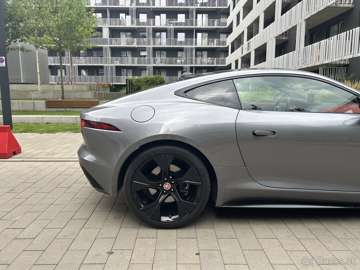 Jaguar F-Type P300 First Edition - 4